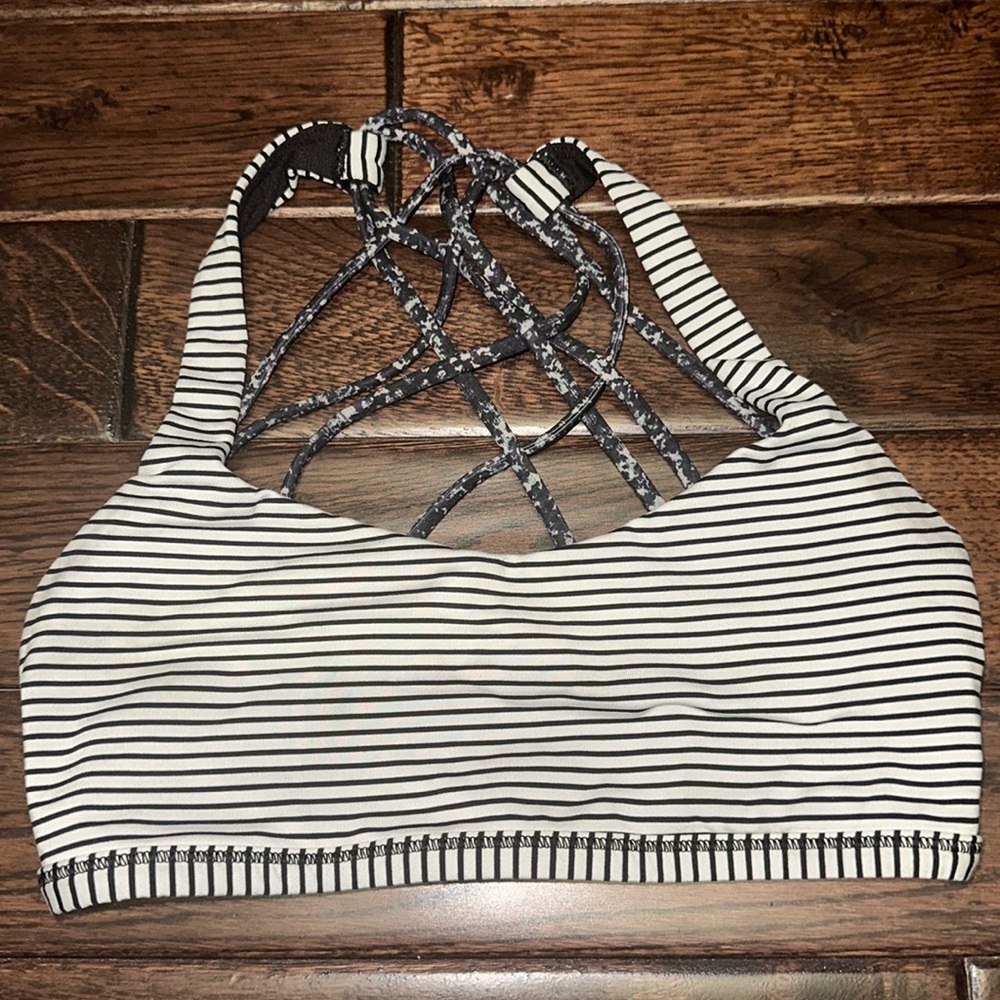 lululemon feee to be wild sports bra size 4